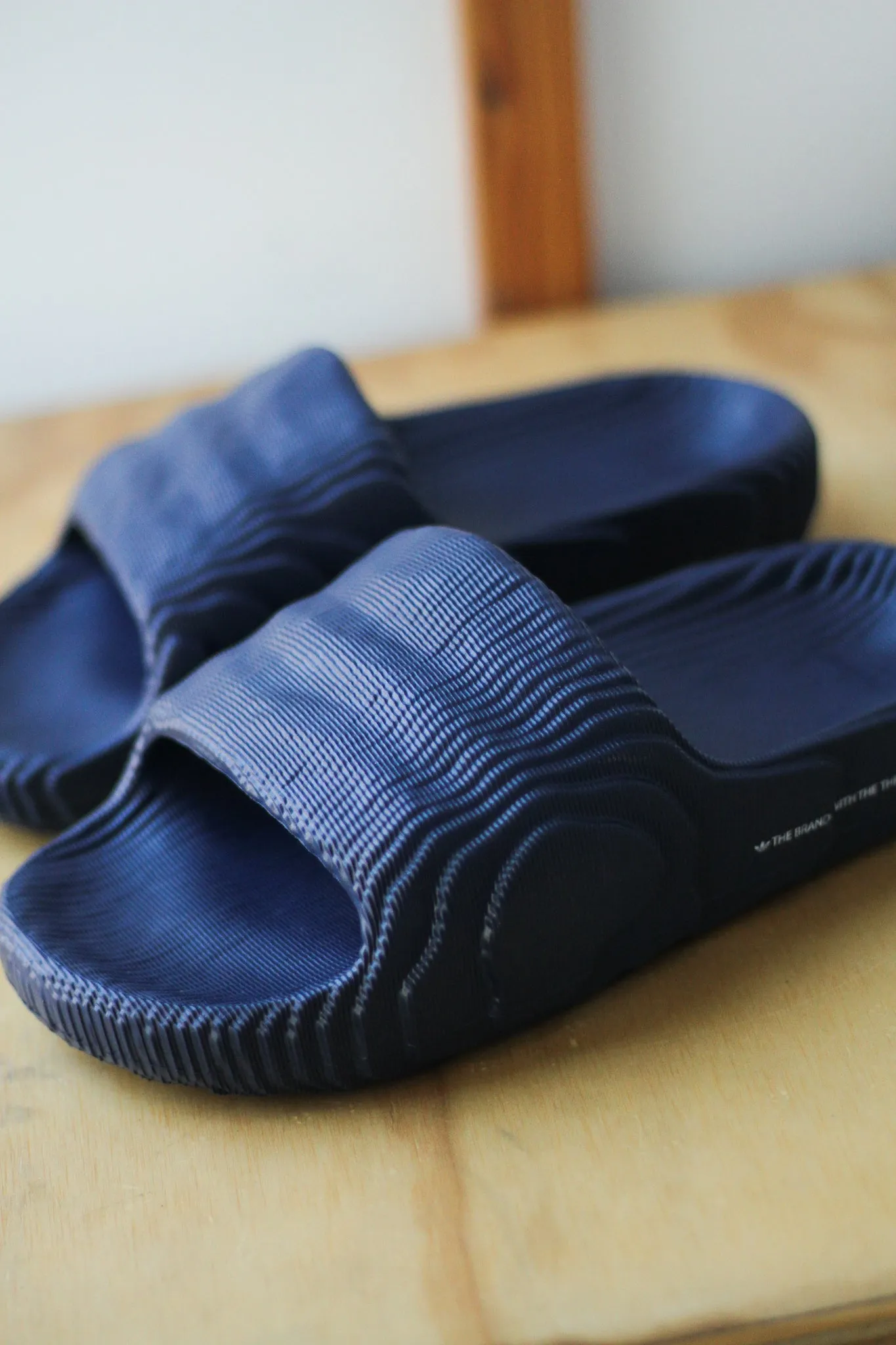 ADILETTE 22 "DARK BLUE"