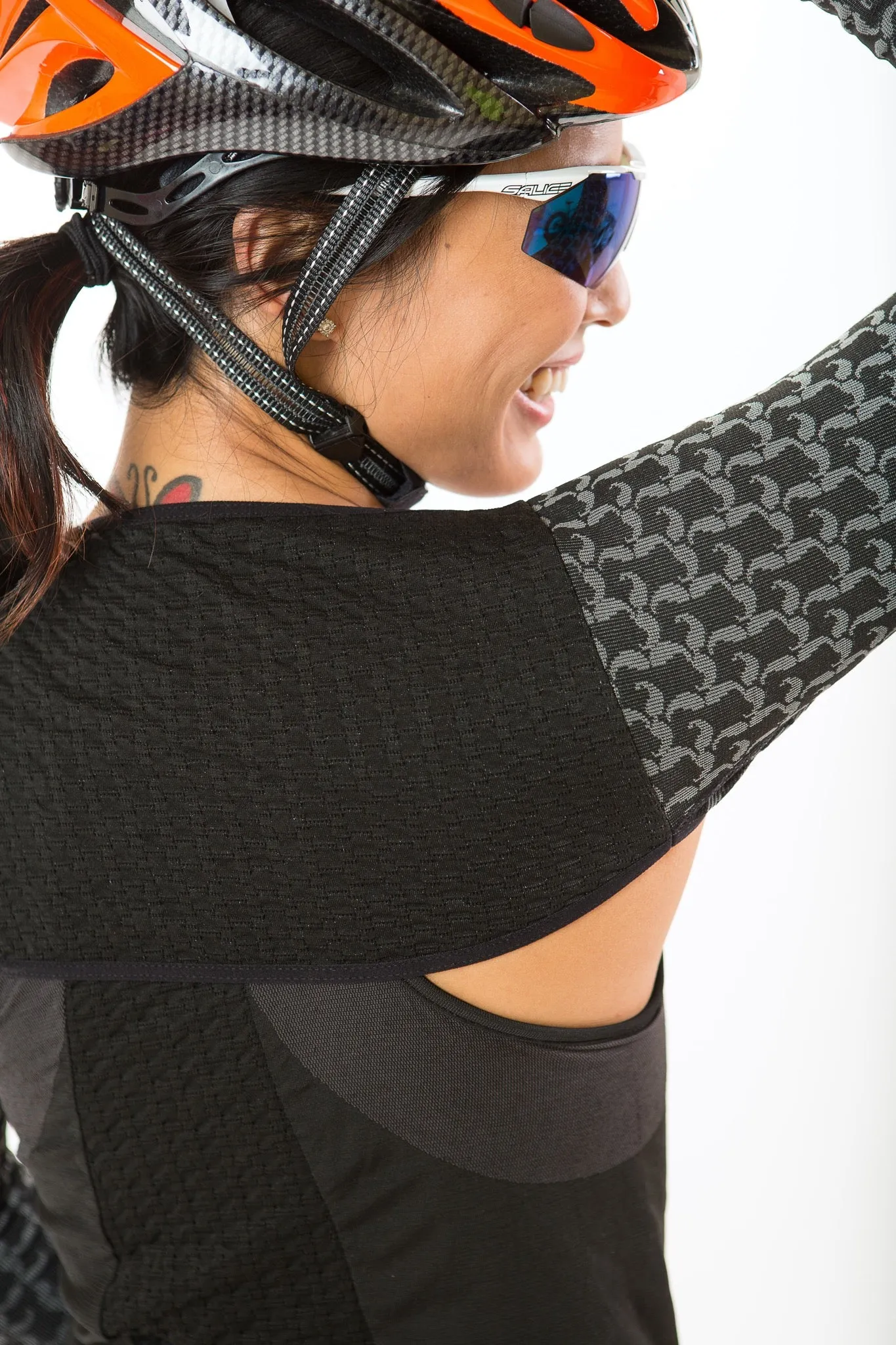 IN - Seamless Shoulder Covers