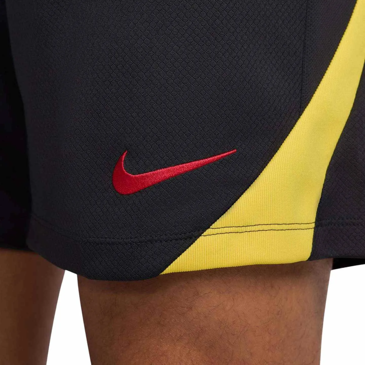 Nike Liverpool Football Club 2024/25 3rd Strike Drill Shorts