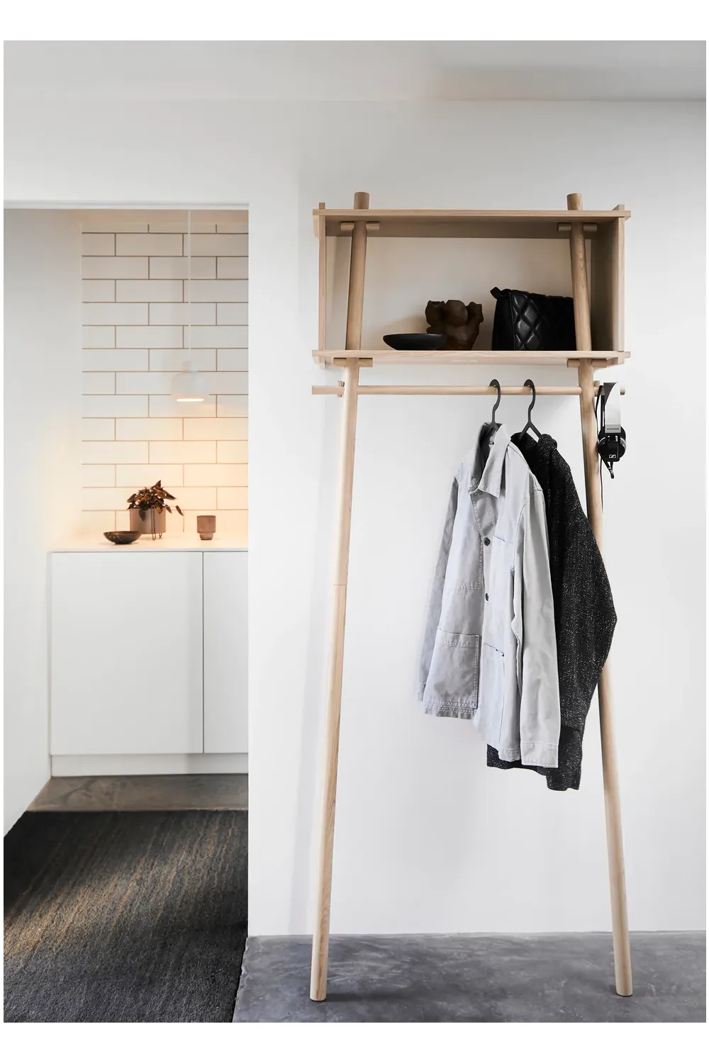 Oak Minimalist Wardrobe S | WOUD Töjbox