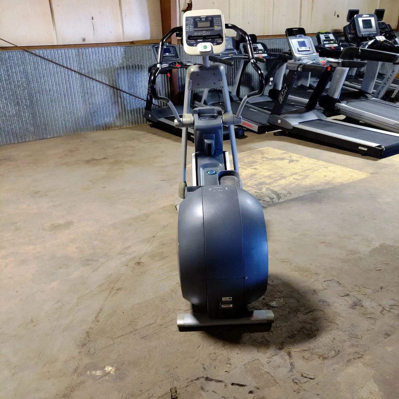 Precor Elliptical EFX 546i Commercial Grade