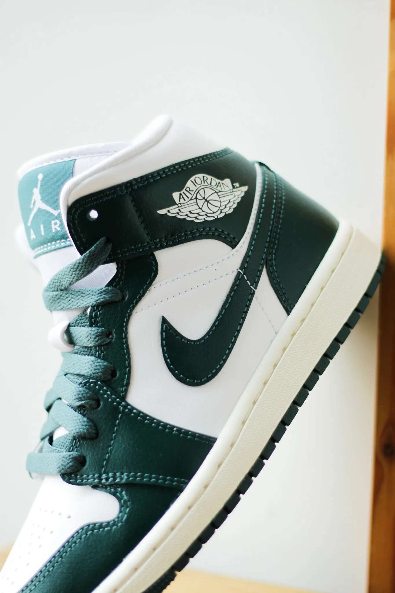 W AIR JORDAN 1 MID "OXIDIZED GREEN"