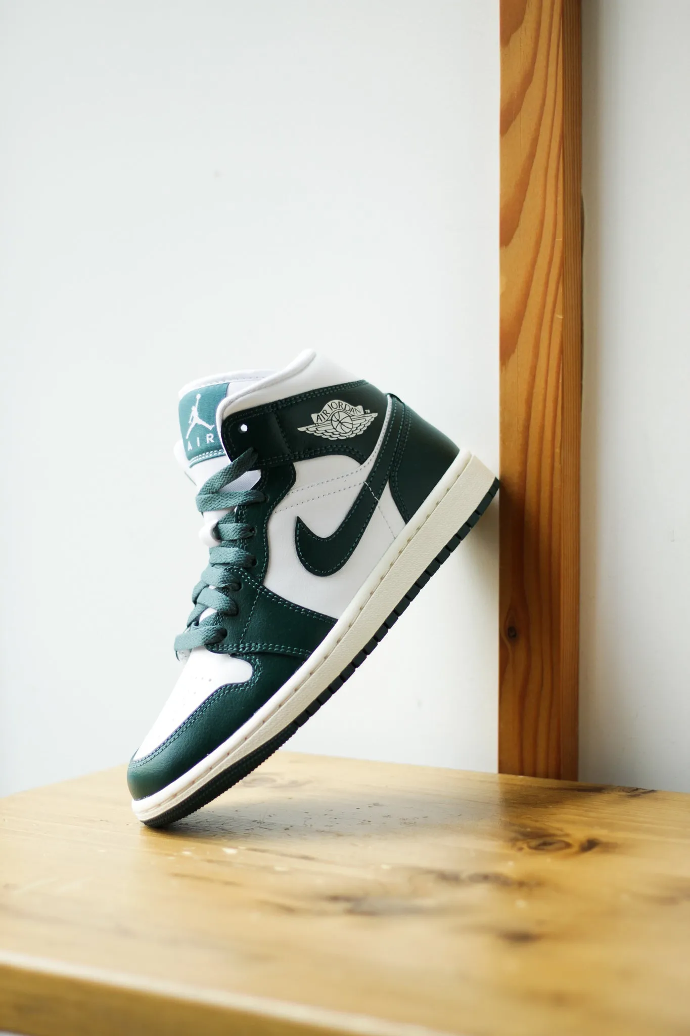 W AIR JORDAN 1 MID "OXIDIZED GREEN"